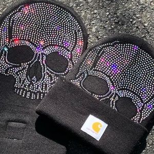 NWOT Custom Rhinestone skull design Carhaart Toque Black